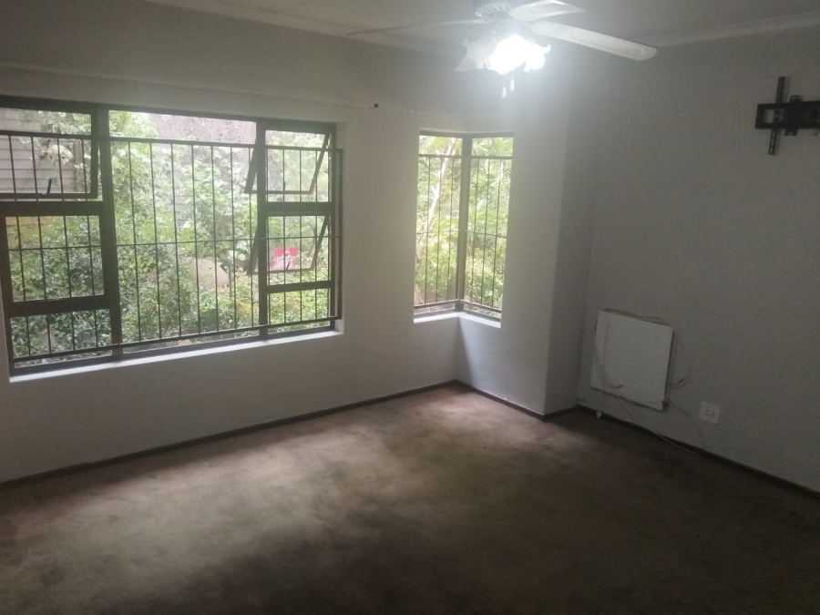 To Let 3 Bedroom Property for Rent in Hillsboro Free State